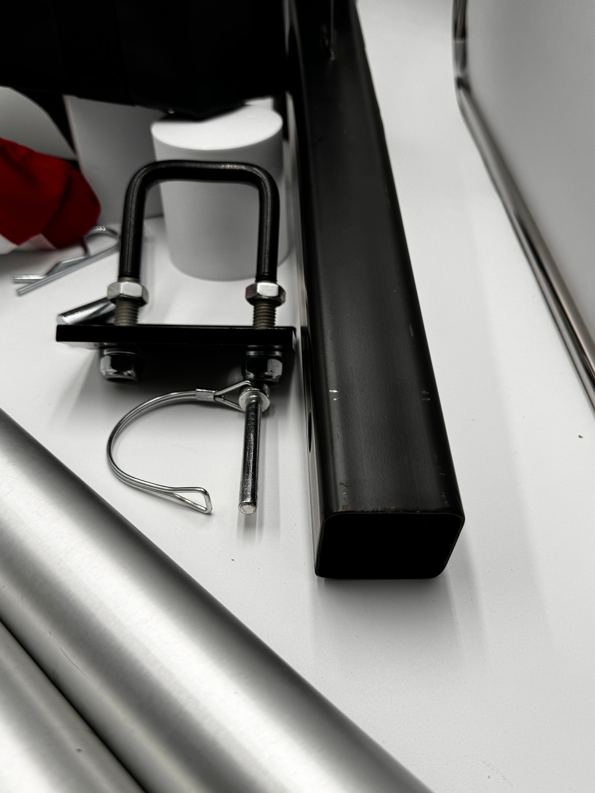 Satellite Mount Kit – 3 Extra-Tall Poles, Hitch Mount, Gen 2 Adapter & Travel Bag