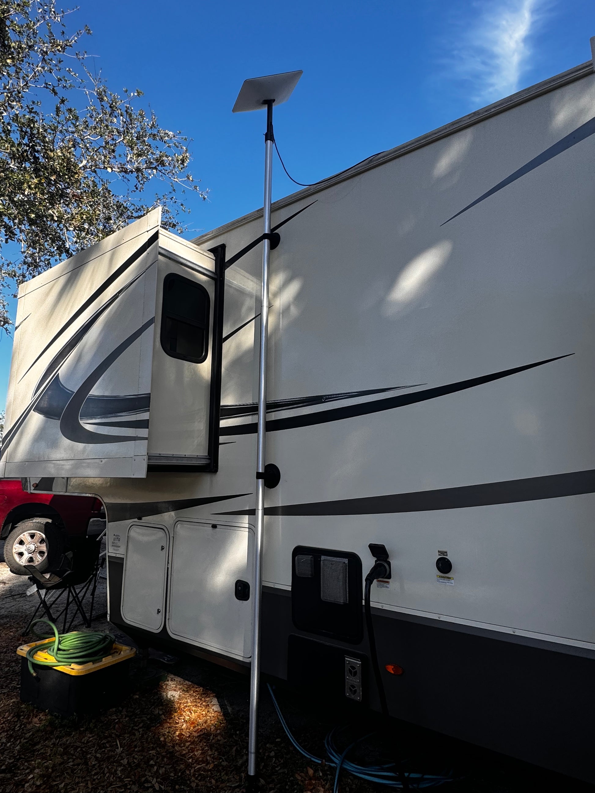 Satellite Mount Bundle – Gen 2 Adapter, SeaSucker Mounts, Poles & Travel Kit
